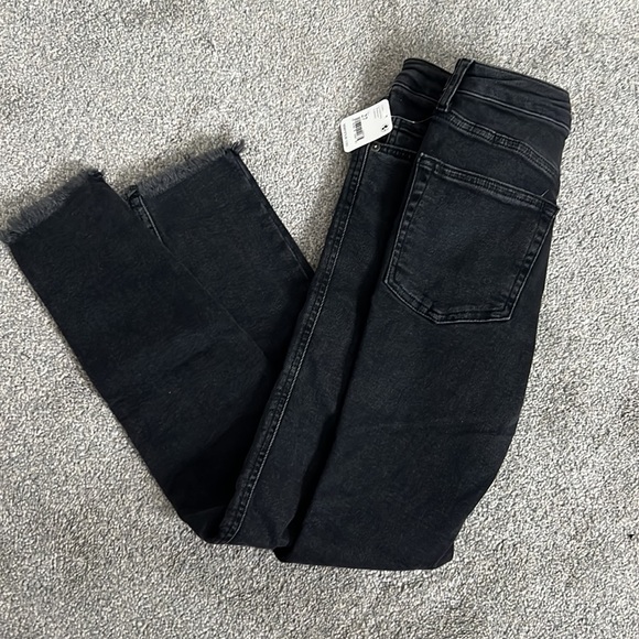 Free People Raw High Rise Jegging In Black - Picture 3 of 3